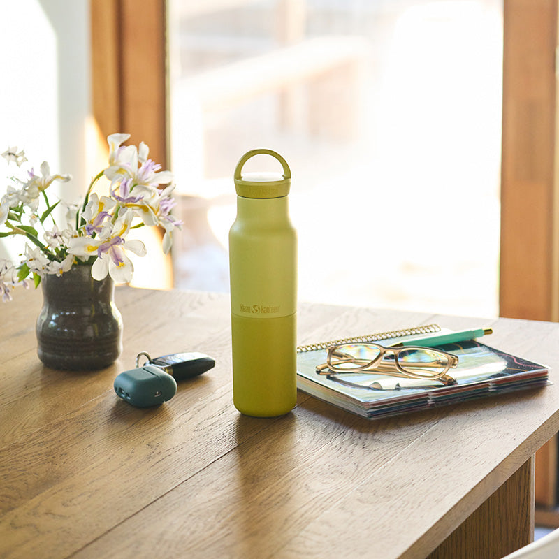 12oz-rise-classic-with-arch-loop-cap-t3 12oz_rise_classic_insulated_acacia_table_square.jpg