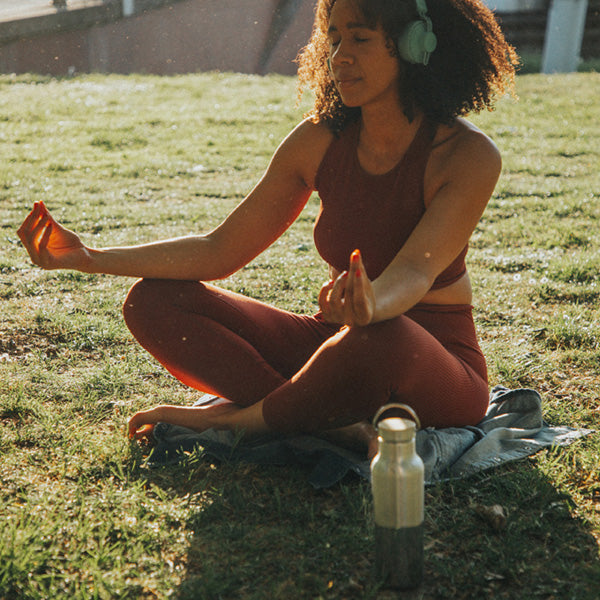 12oz-rise-reflect-with-bamboo-cap-l2 16oz_rise_reflect_yoga_park_headphones_square.jpg