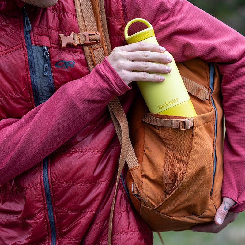 20oz-rise-classic-with-arch-loop-cap-d3 20oz_rise_classic_insulated_bottle_acacia_backpack_square.jpg