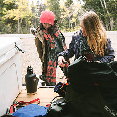 64oz-classic-with-loop-cap-m2 64oz_insulated_classic_backpackers_tailgate_square.jpg