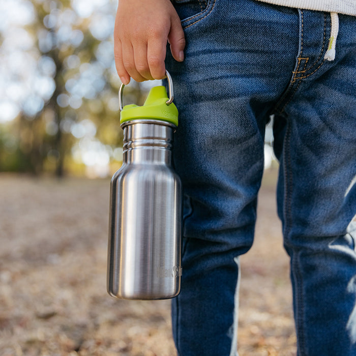 classic-kid-sippy-cap-a9 K12CNSIPPY-BS-kids_sippy_bottle_carry_lifestyle_f9e24b84-a0ae-465d-aad5-3c60c5592b7d.jpg