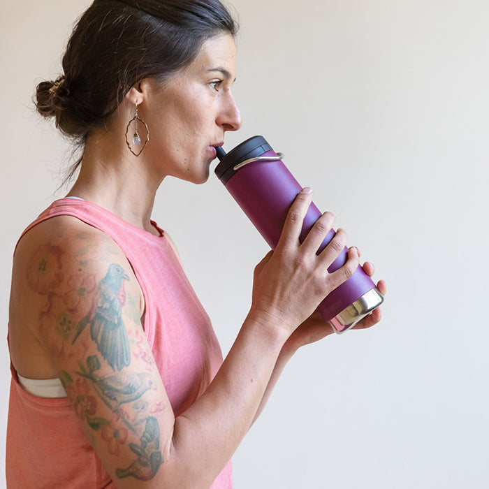 tkwide-twist-cap-with-straw-kit-v6 K20TKWPT-PP-T-TWIST-straw_cap_drinking_yoga_lifestyle_64bb08ca-98d0-4e89-83fd-b166cda65ccd.jpg