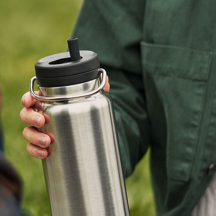 tkwide-twist-cap-with-straw-kit-v6 K32TKWSSL-BS-T-TWIST-32_oz_water_bottle_straw_cap_lifestyle_76e40be3-2488-47fa-afd0-c7d5ba075b15.jpg