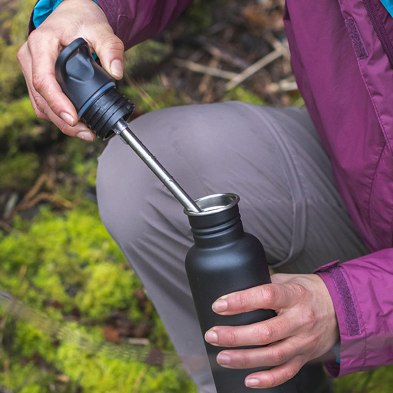 27oz-classic-with-flip-seal-sport-cap-i8 classic_27oz_flip_seal_closeup_black_lid_off_square.jpg
