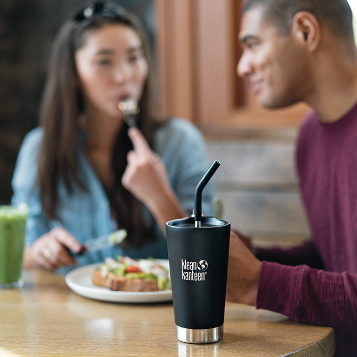 straw-2-pack-with-brush-black-s8 coffee-tumbler-metal_straw_lifestyle.jpg