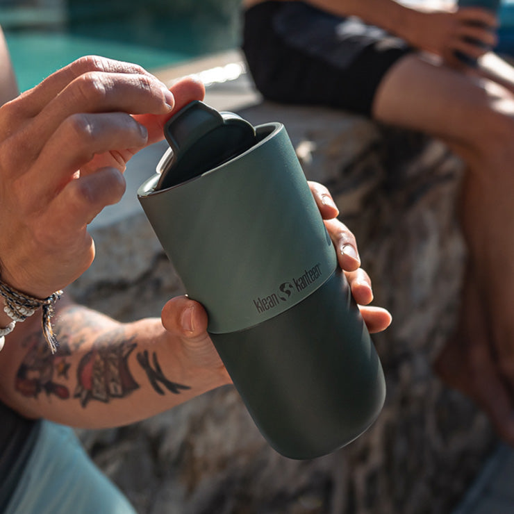 flip-lid-r5 rise_flip_lid_small_tumbler_open.jpg