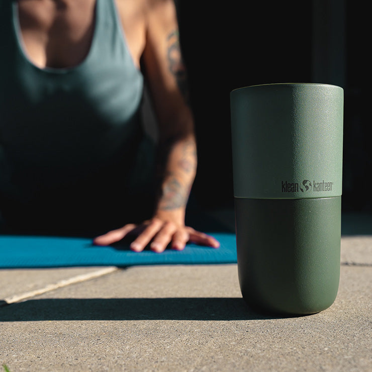 smoothie-set-j2 smoothie_kit_rise_tumbler_seaspray_closeup.jpg