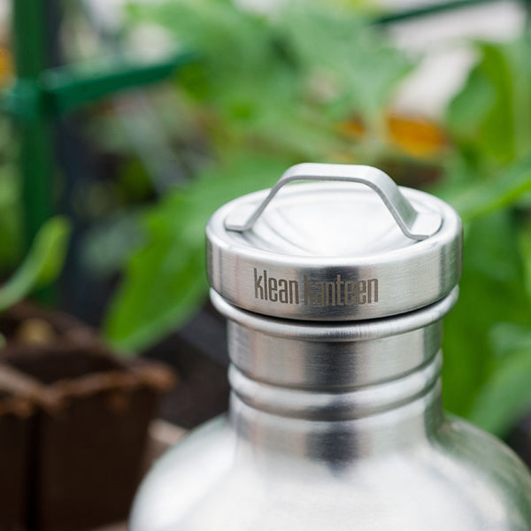 classic-steel-loop-cap-n6 stainless_cap_garden_lifestyle.jpg