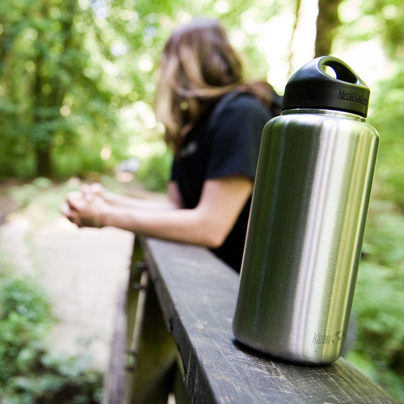 40oz-wide-with-loop-cap-h0 wide_40oz_bottle_bridge_closeup_square.jpg